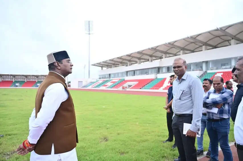 महिला एशियन चैंपियनशिप की तैयारियों को लेकर मंत्री सारंग ने अंतरराष्ट्रीय स्पोर्ट्स कॉम्पलेक्स का किया निरीक्षण