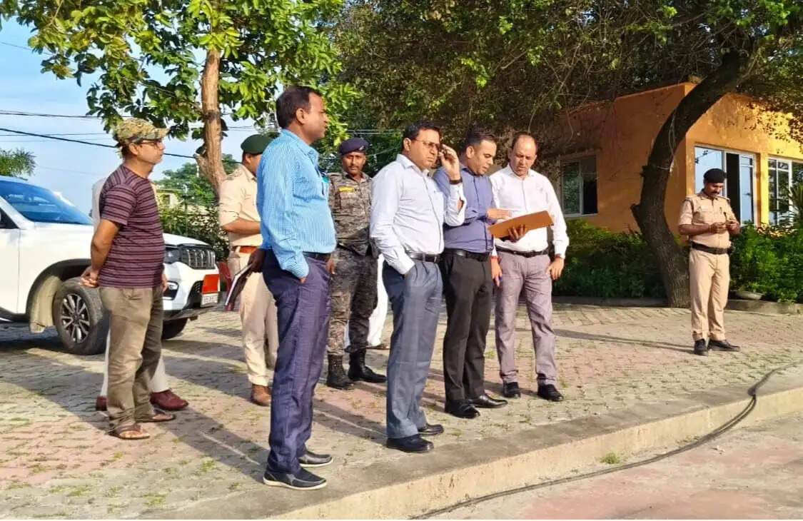 मानसरोवर झील पार्क का उप विकास आयुक्त ने किया निरीक्षण, जल्द आम लोगों के लिए खोलने की तैयारी