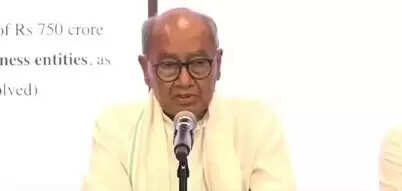 दिग्विजय सिंह ने प्रधानमंत्री को लिखा पत्र, सीबीएसई में कक्षा 9-10 के लिए तीसरी भाषा लागू करने पर रोक की मांग