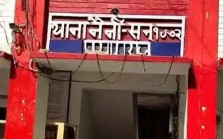 युवक का शव पेड़ से लटका मिला