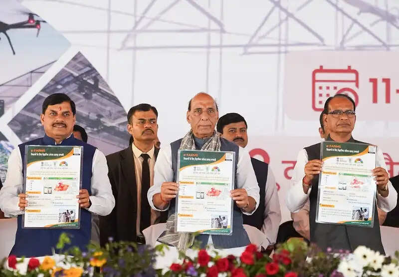 (लीड)किसान देश की अर्थव्यवस्था की रीढ़, इनके बिना हमारे भोजन की थाली अधूरी है : राजनाथ सिंह