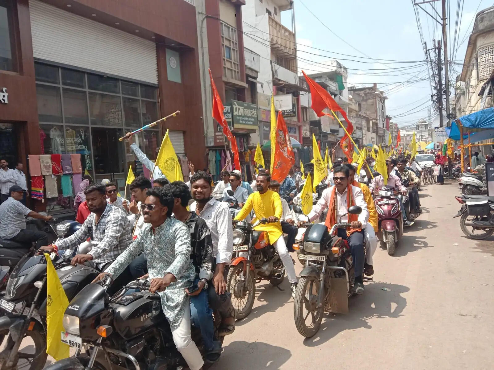 कृष्ण जन्माष्टमी पर यादव समाज ने निकाली बाइक रैली
