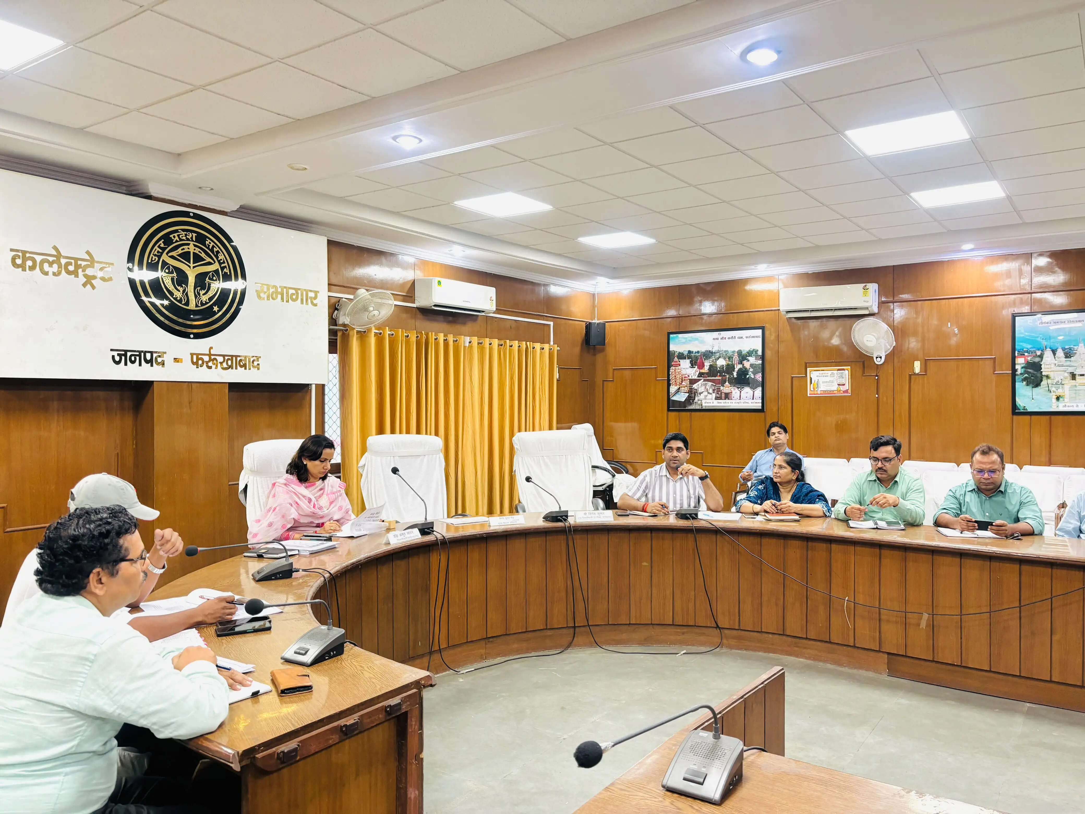 फर्रुखाबाद: चीनी की बड़ी कीमतों पर जिलाधिकारी ने थोक विक्रेताओं की बढ़ाई निगरानी, अधिकारियों को दिए निर्देश