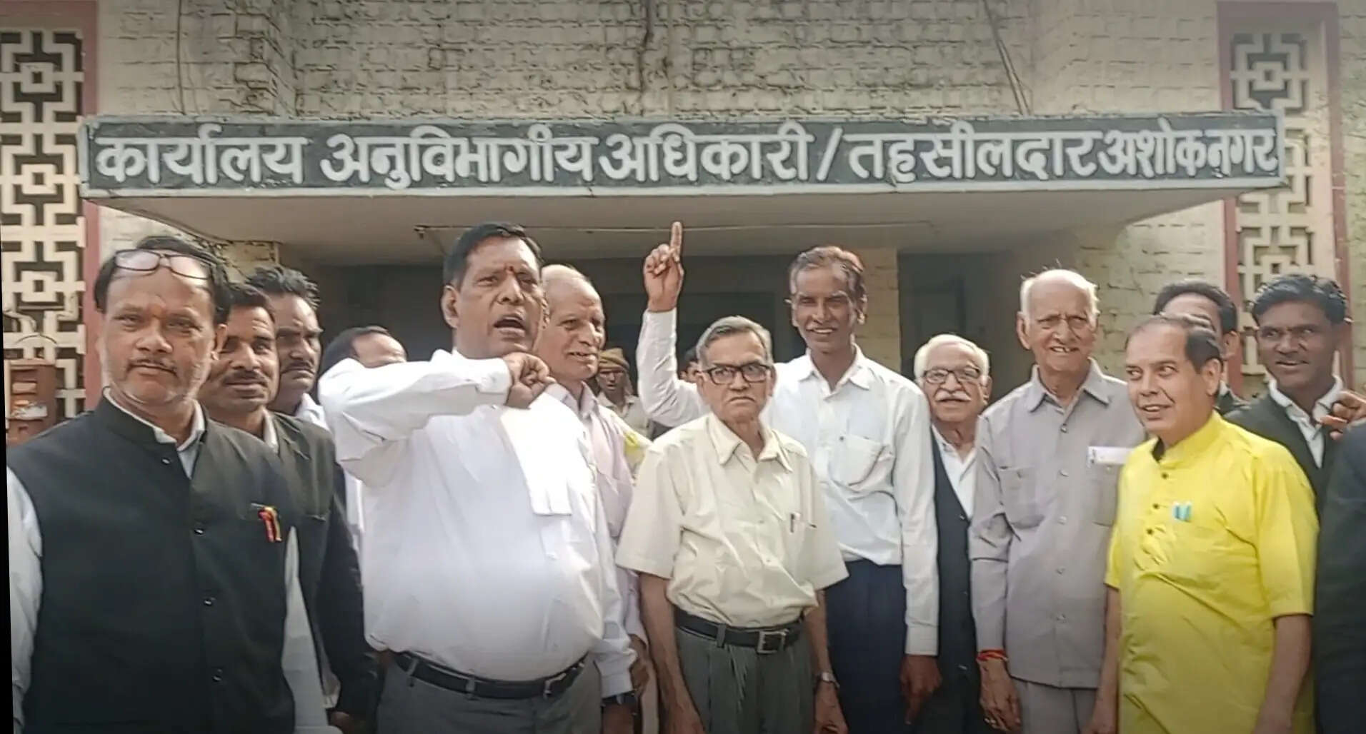 अशोकनगर: नवनिर्मित तहसील भवन लोकार्पण में नहीं बुलाने पर भडक़े वकील