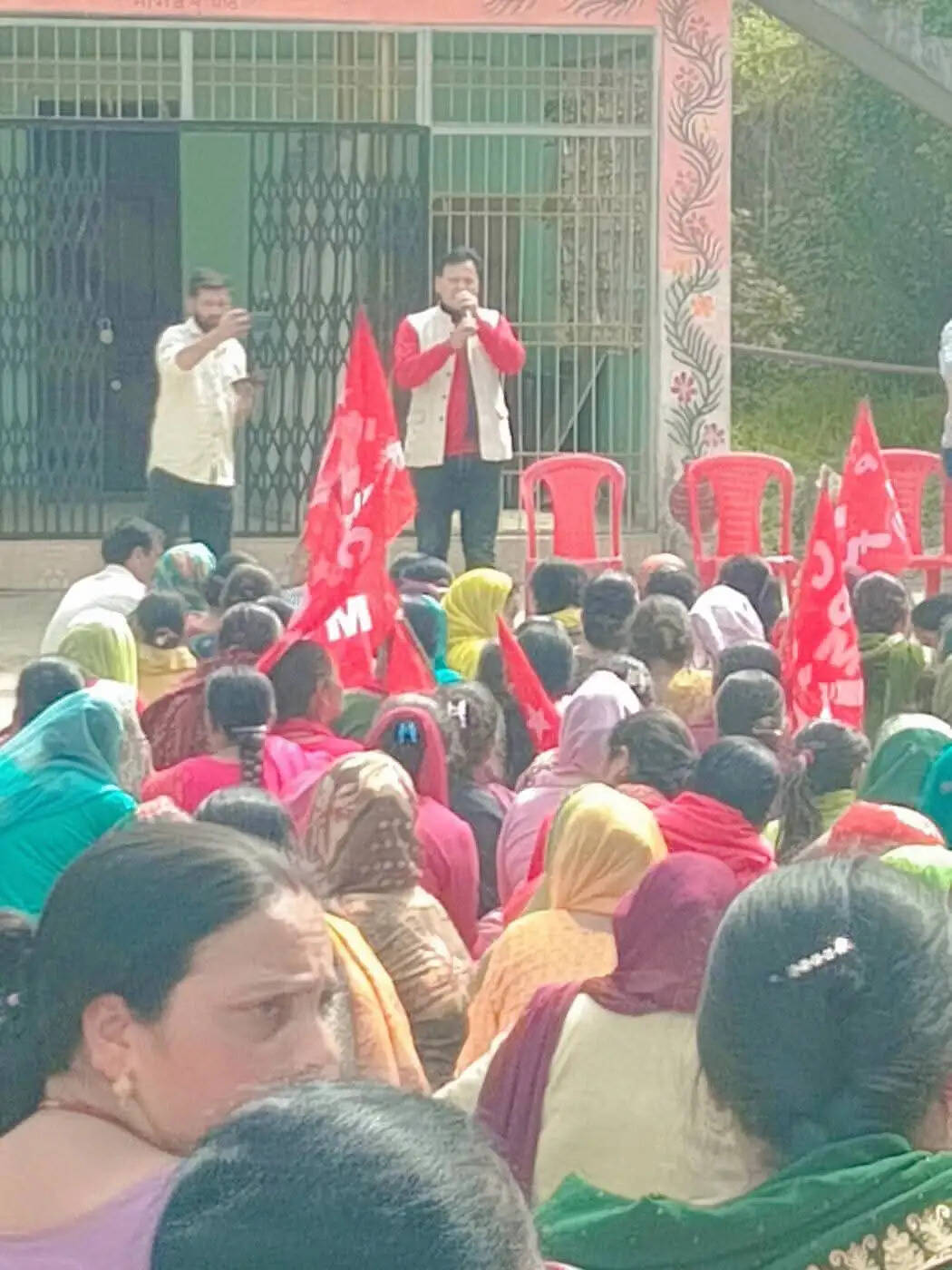 केंद्र की भाजपा सरकार की जनविरोधी नीतियों के खिलाफ माकपा की दिल्ली रैली 24 को