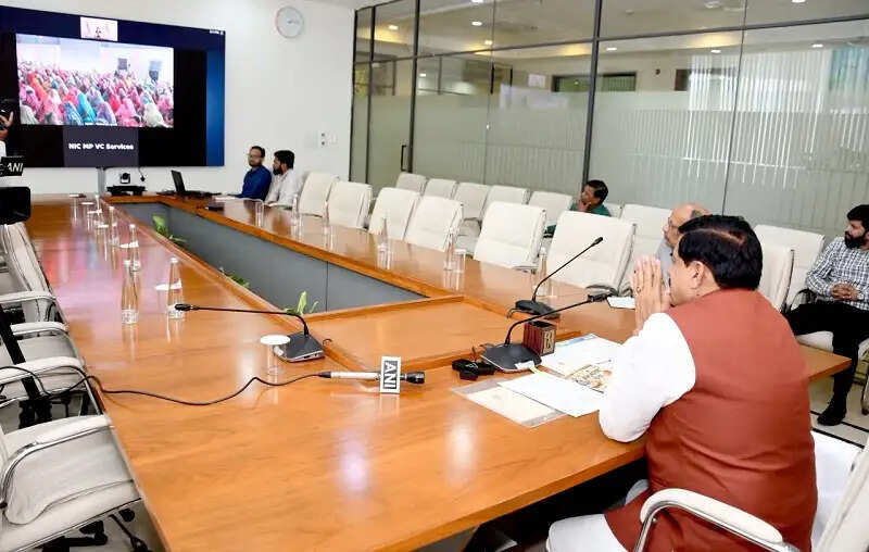 भागवत कथा श्रवण से मिटते हैं दुःख-दर्द, संसार का होता है कल्याण : मुख्यमंत्री डॉ. यादव