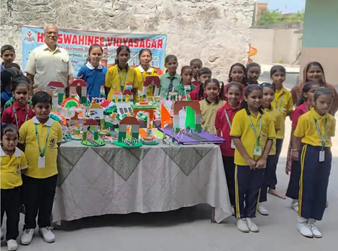 निर्मली में कला एवं शिल्प प्रतियोगिता, बच्चों ने दिखाई रचनात्मक प्रतिभा