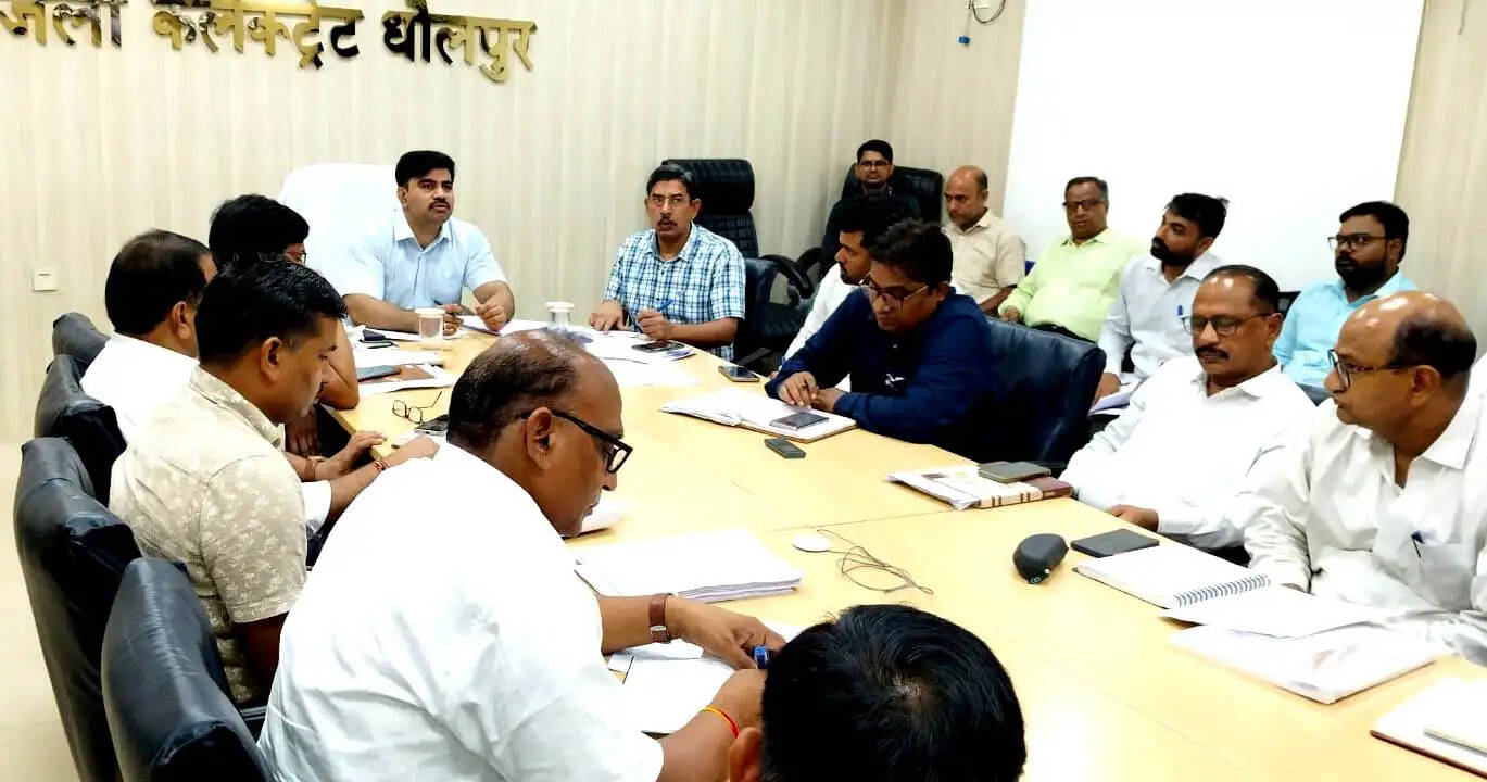 शिविरों में पात्र लोगों को लाभान्वित करने के लिए करें विशेष प्रयास : डीएम