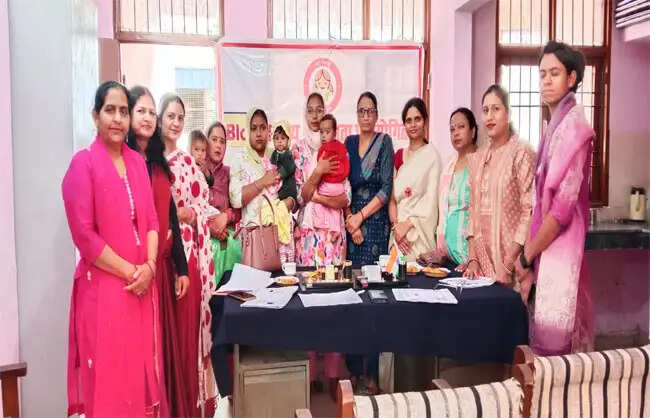 नारनौल में खंड स्तर पर ‘सर्वोत्तम माता’ प्रतियोगिता आयोजित, निधि रही प्रथम