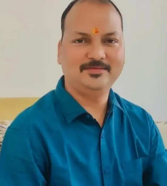 झांसी: मेडिकल कॉलेज के पूर्व ईएमओ पर 25 हजार का इनाम