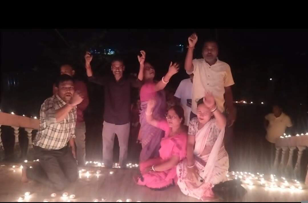 शक्ति आश्रम शिव मंदिर में प्रधानमंत्री मोदी के जन्मदिन पर दीप प्रज्ज्वलन