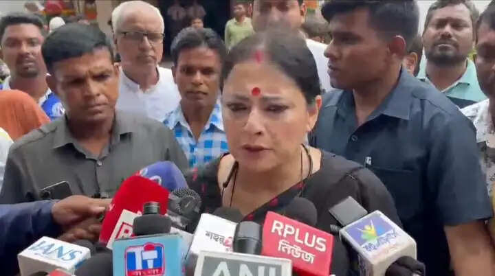 बर्नपुर दौरे पर मंत्री अग्निमित्रा पाल का विपक्ष पर साधा निशाना