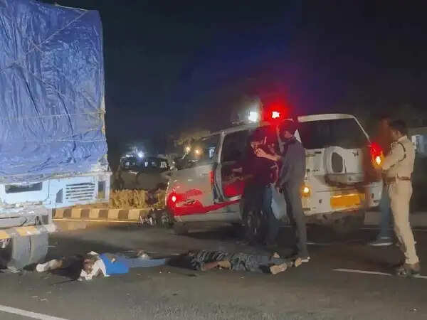 हरदा:&nbsp;शादी की खुशियां मातम में बदलीं,&nbsp;मिनी ट्रक से टकराई बाइक, दो चचेरे भाइयों की&nbsp;मौत