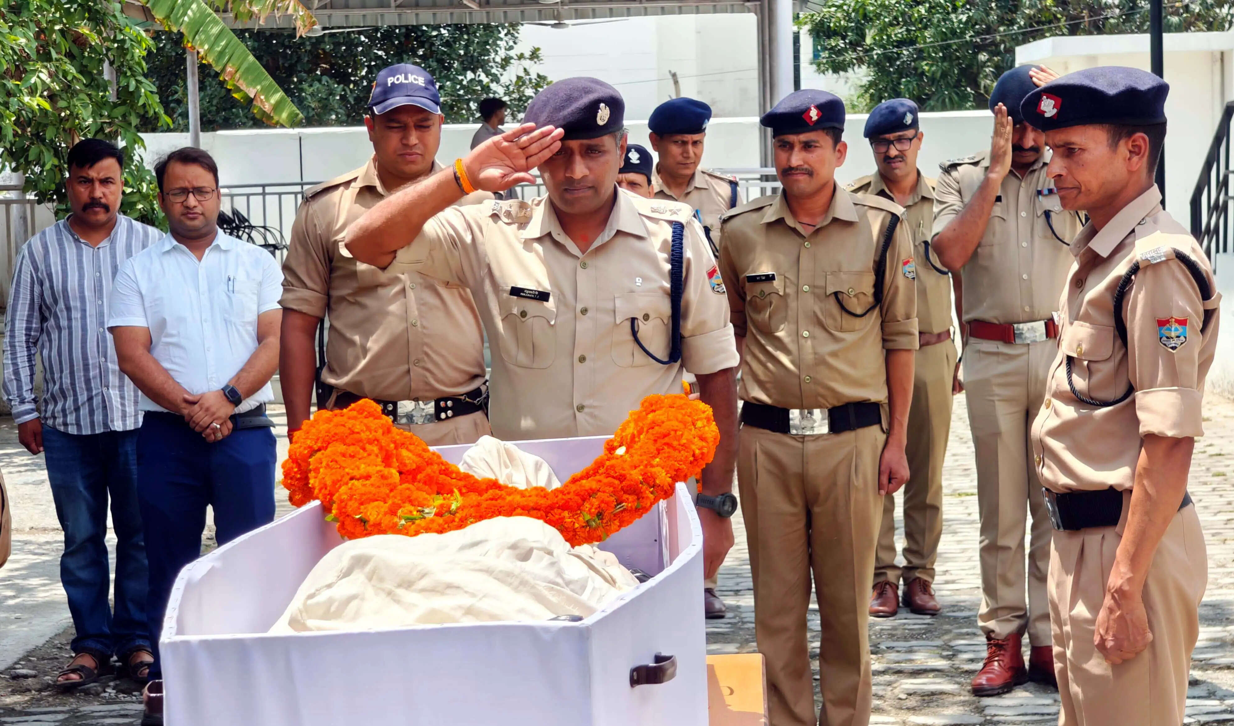 कर्तव्य पालन के दौरान पुलिसकर्मी टेक चंद का निधन