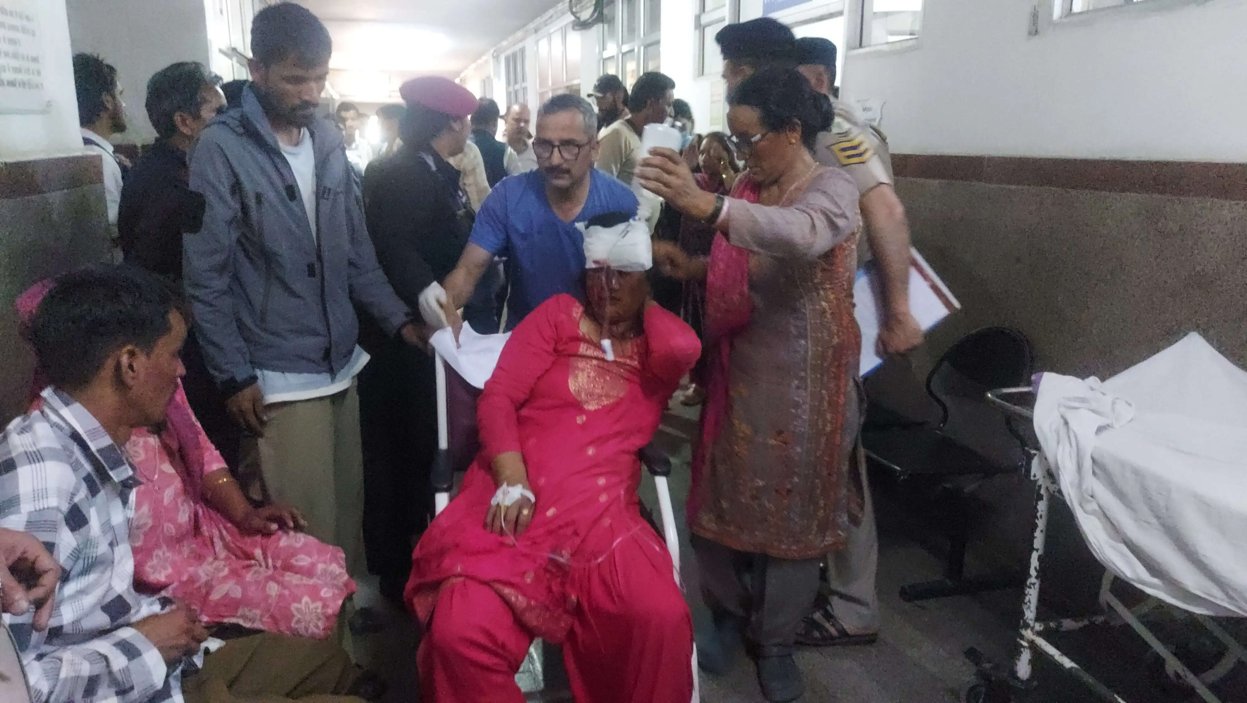 (अपडेट) कुल्लू सड़क हादसे में तीन की मौत, नौ घायल
