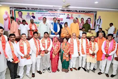 चार मई को बंगाल से टीएमसी गई: केशव प्रसाद मौर्य