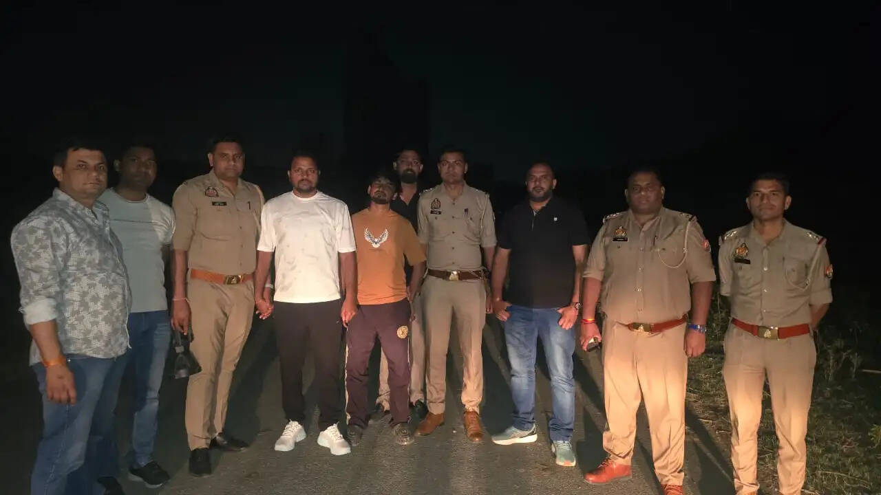 पुलिस मुठभेड़ में बदमाश सुंदर भाटी गैंग के दो गुर्गे गिरफ्तार
