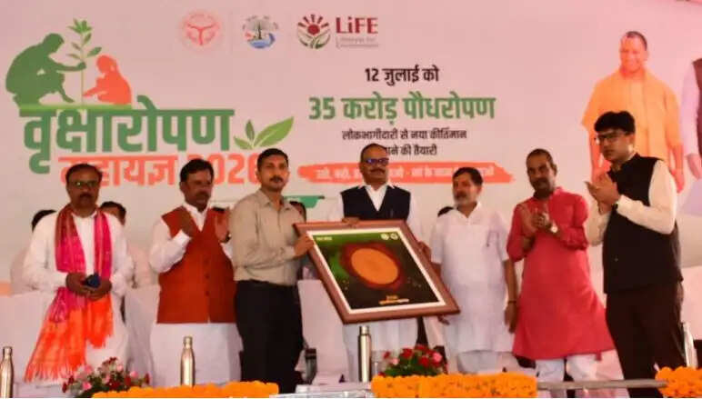 पर्यावरण के लिए समर्पित है भाजपा सरकार : ब्रजेश पाठक