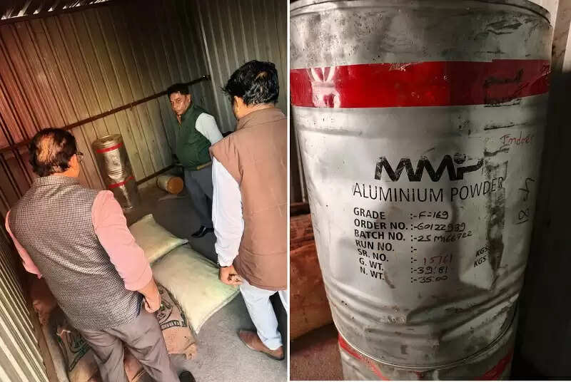 इंदौरः अवैध पटाखा निर्माण पर बड़ी कार्रवाई, बड़ी मात्रा में विस्फोटक सामग्री जप्त