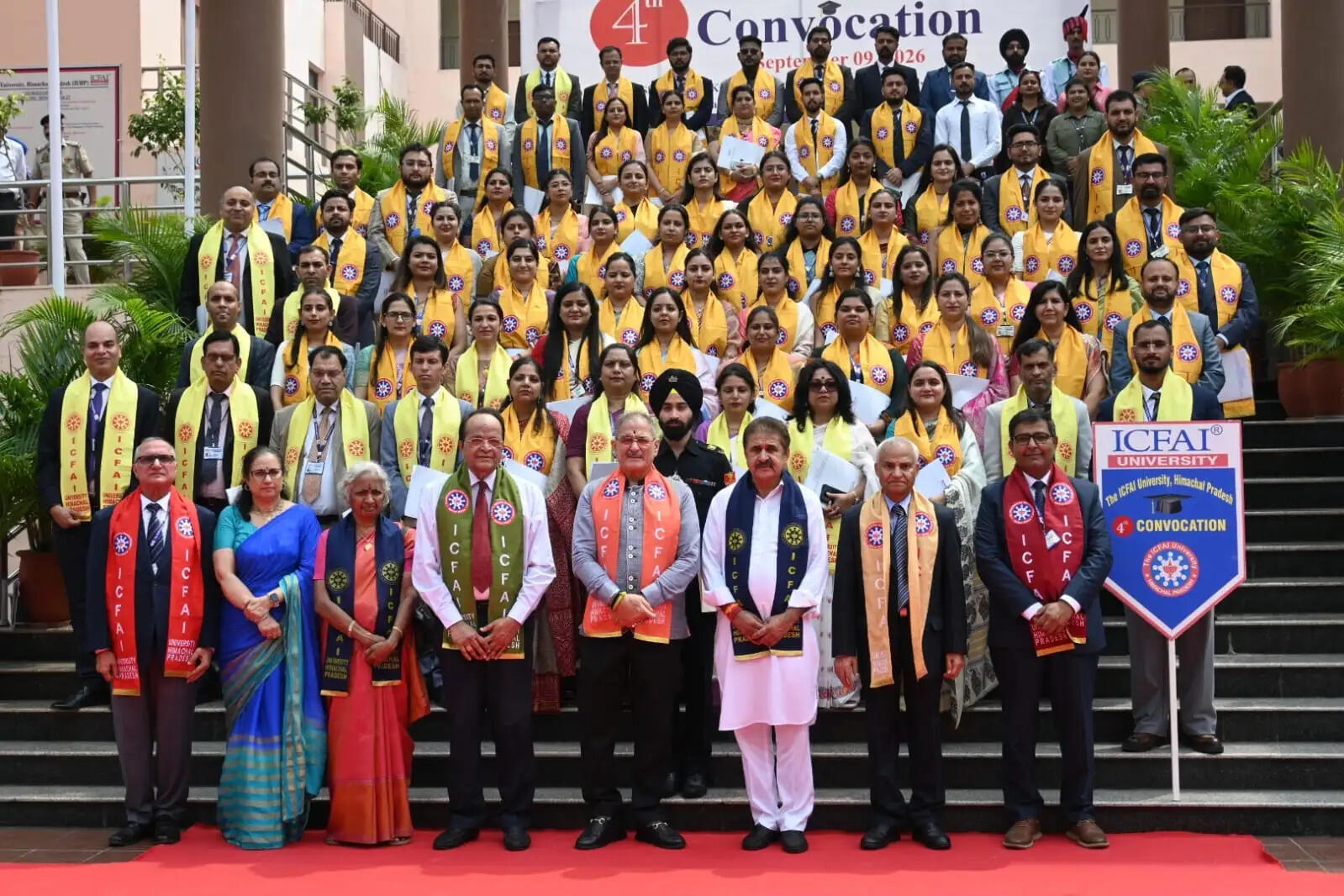 दीक्षांत समारोह नई शुरुआत का अवसर, युवा ज्ञान के साथ चरित्र निर्माण पर दें जोर : राज्यपाल