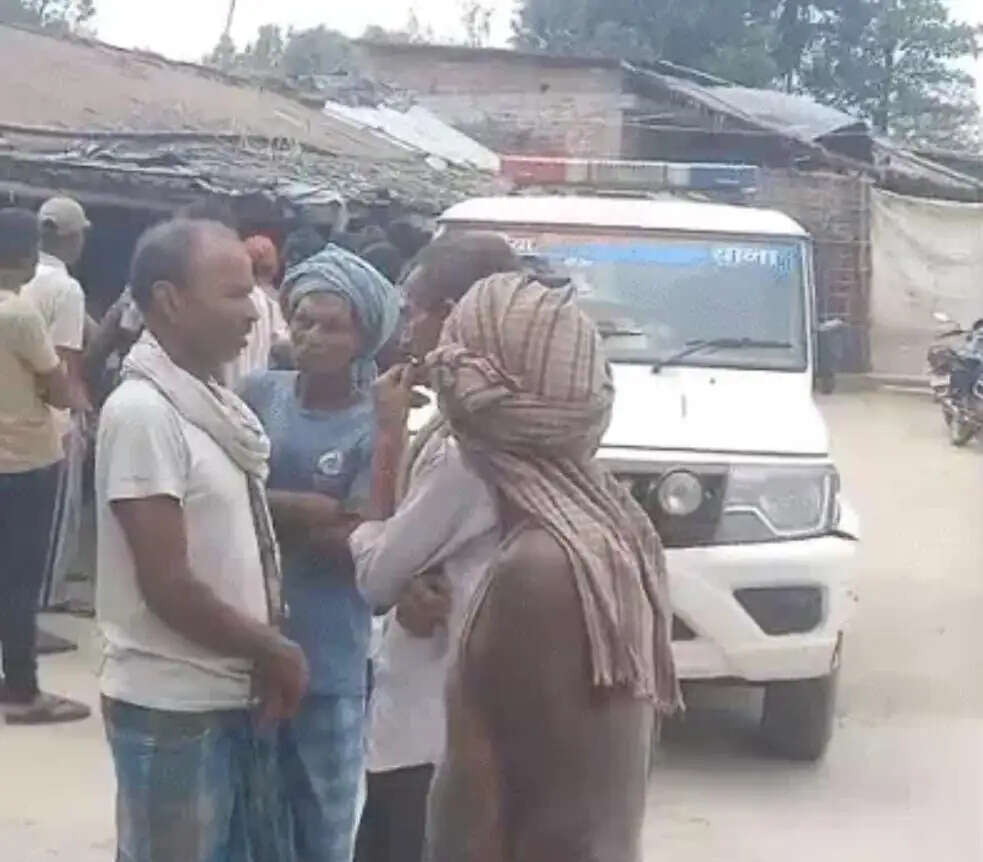 भाई के इलाज और आर्थिक तंगी से परेशान बीए छात्र ने की आत्महत्या, कमरे में फंदे से लटका मिला शव