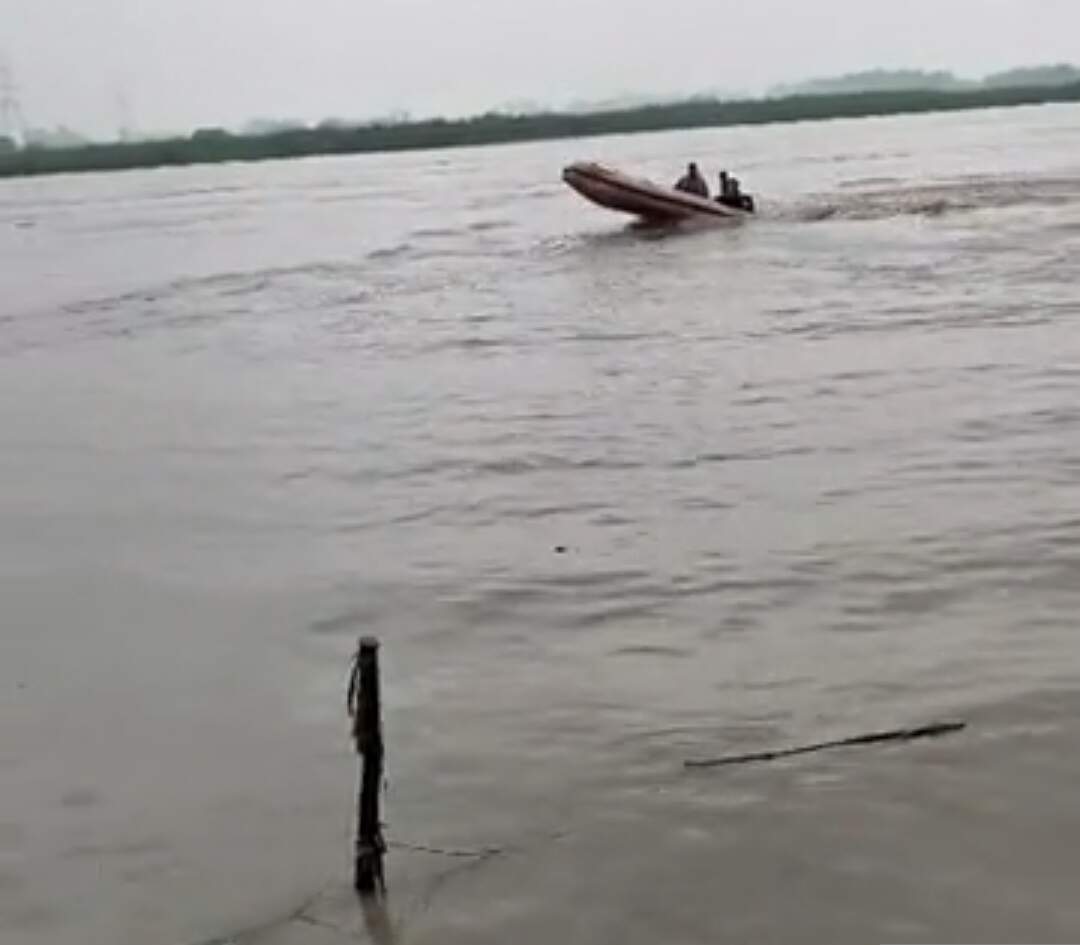 कानपुर में गंगा में डूबे दोनों लड़कों की तलाश जारी, 15 किमी क्षेत्र में सर्च ऑपरेशन