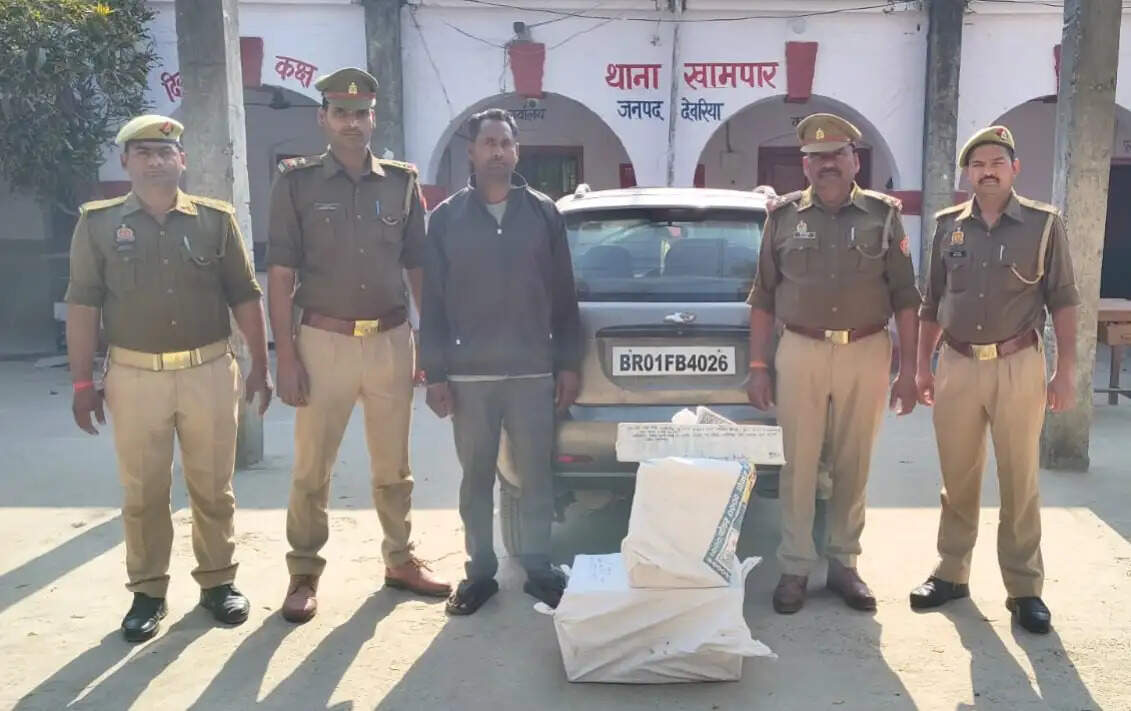 कार से सात पेटी अवैध शराब बरामद, एक आरोपित गिरफ्तार