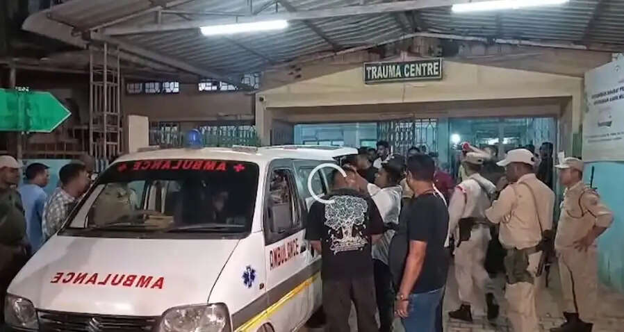 असमः लखीपुर में ड्रग्स तस्करों की गोलीबारी में पुलिसकर्मी गंभीर रूप से घायल