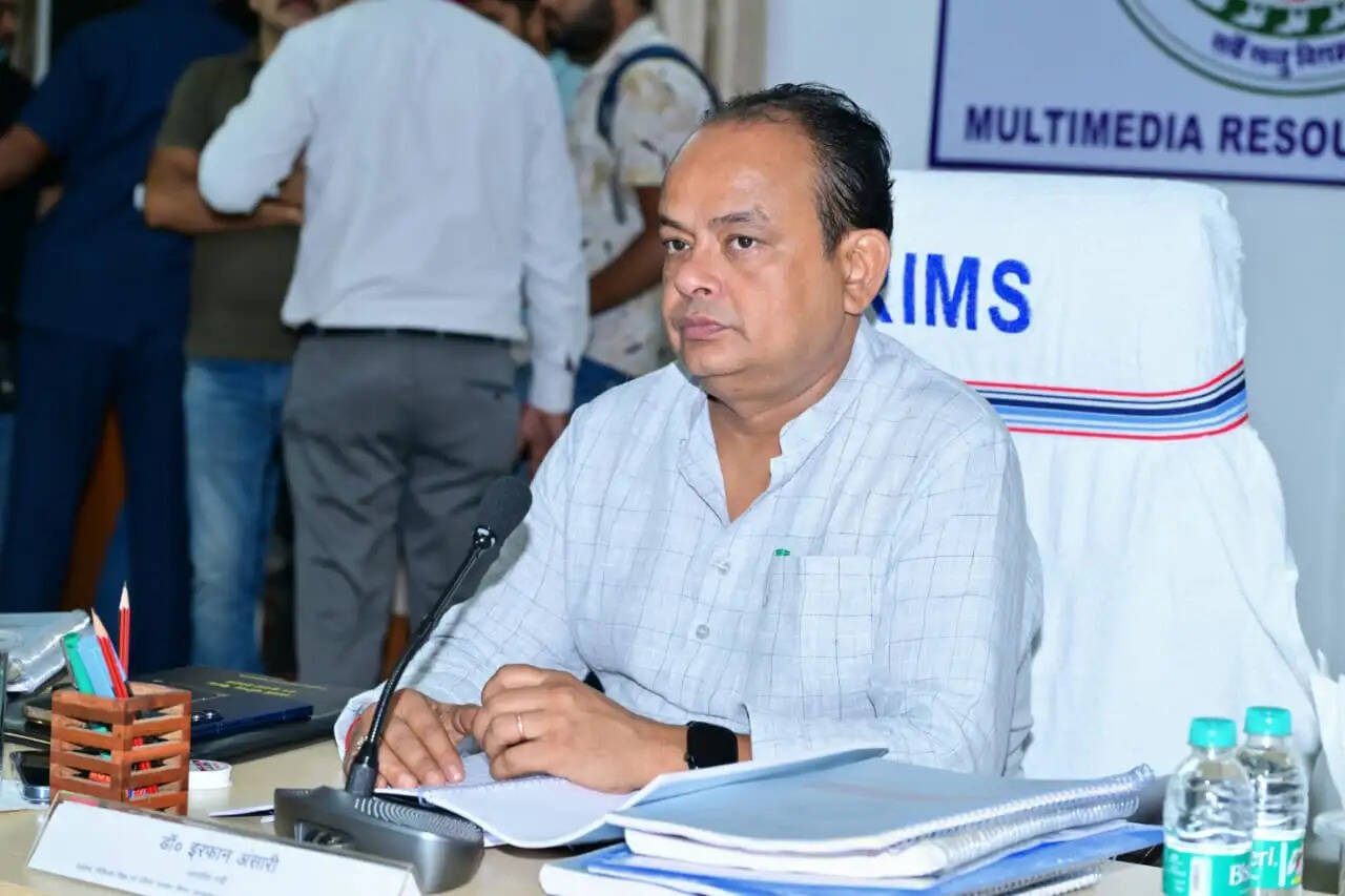 झारखंड में निजी अस्पतालों की मनमानी फीस पर लगेगा अंकुश, इलाज की दरों के लिए जल्द लागू होगी एसओपी