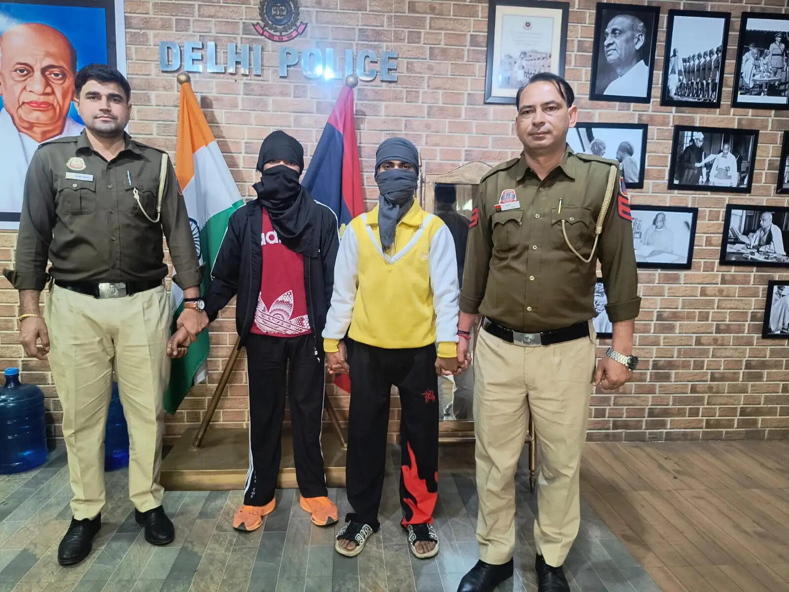 नरेला इंडस्ट्रियल एरिया में फैक्ट्री मालिक की हत्या का खुलासा, एक नाबालिग समेत तीन दबोचे