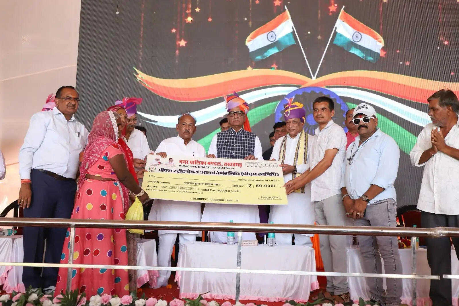 सिक्किम के राज्यपाल ने तख्तगढ़ में 100 फीट ऊंचे तिरंगे का किया अनावरण