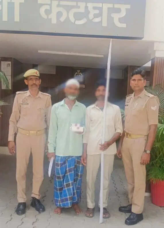 फसल जोतने के विरोध में तलवार और भाले से हमले में दो आरोपित गिरफ्तार