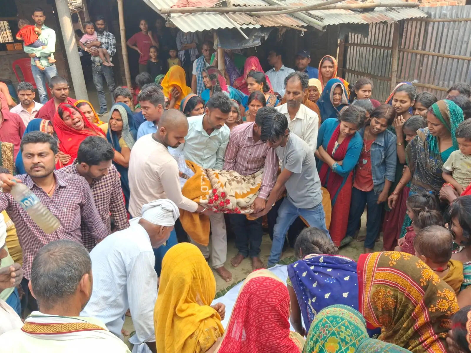 तेज रफ्तार बाइक की ठोकर से साइकिल सवार वृद्ध की मौत, परिजनों में मचा कोहराम