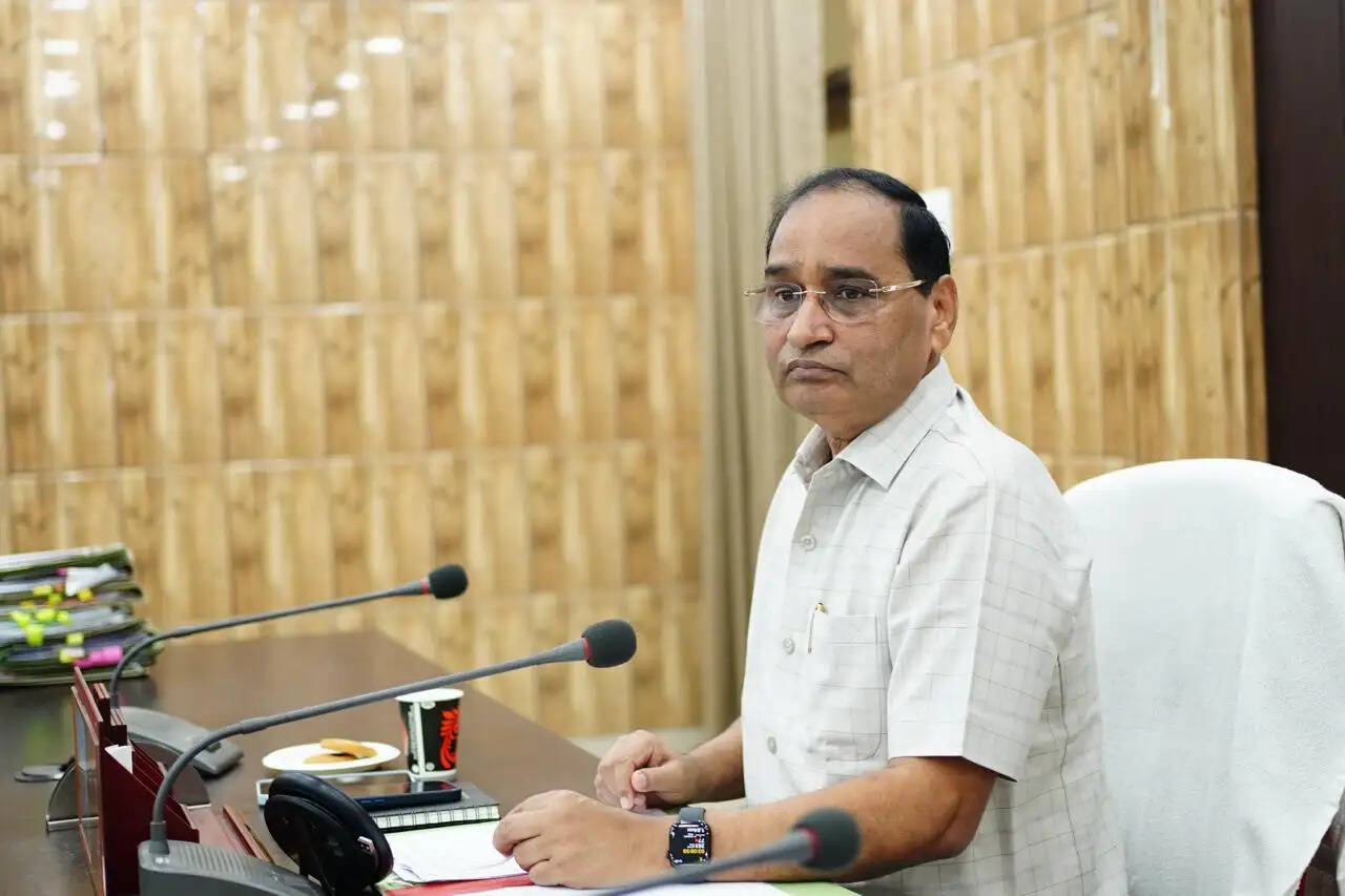 डीडीयू में नवप्रवेशित छात्रों की प्रथम सेमेस्टर परीक्षाएं मिश्रित पद्धति से होंगी