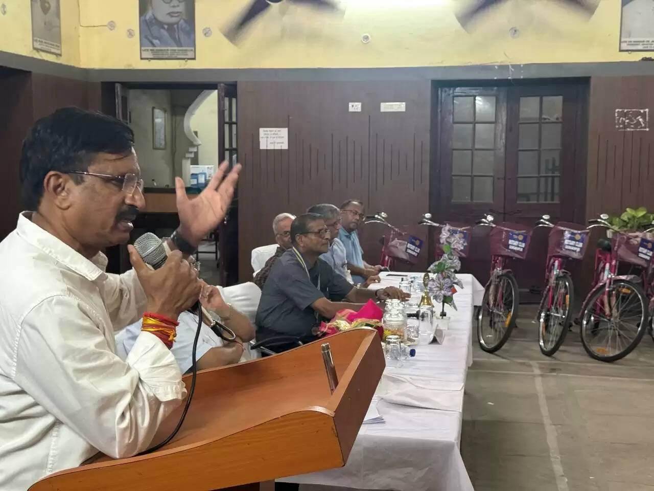 छात्राओं के लिए साइकिल आत्मबल और स्वाभिमान का प्रतीक है : महापौर