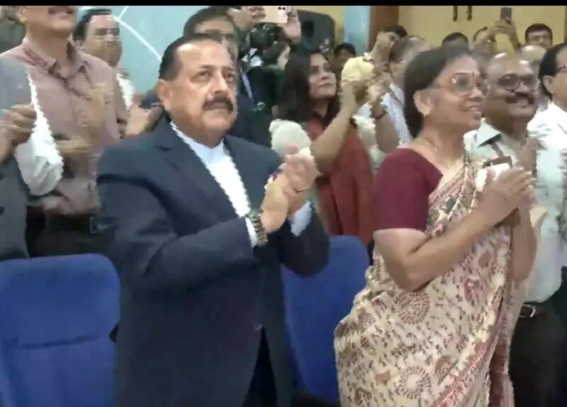 (लीड) भारत का पहला प्राइवेट ऑर्बिटल रॉकेट विक्रम-1 सफलतापूर्वक लॉन्च