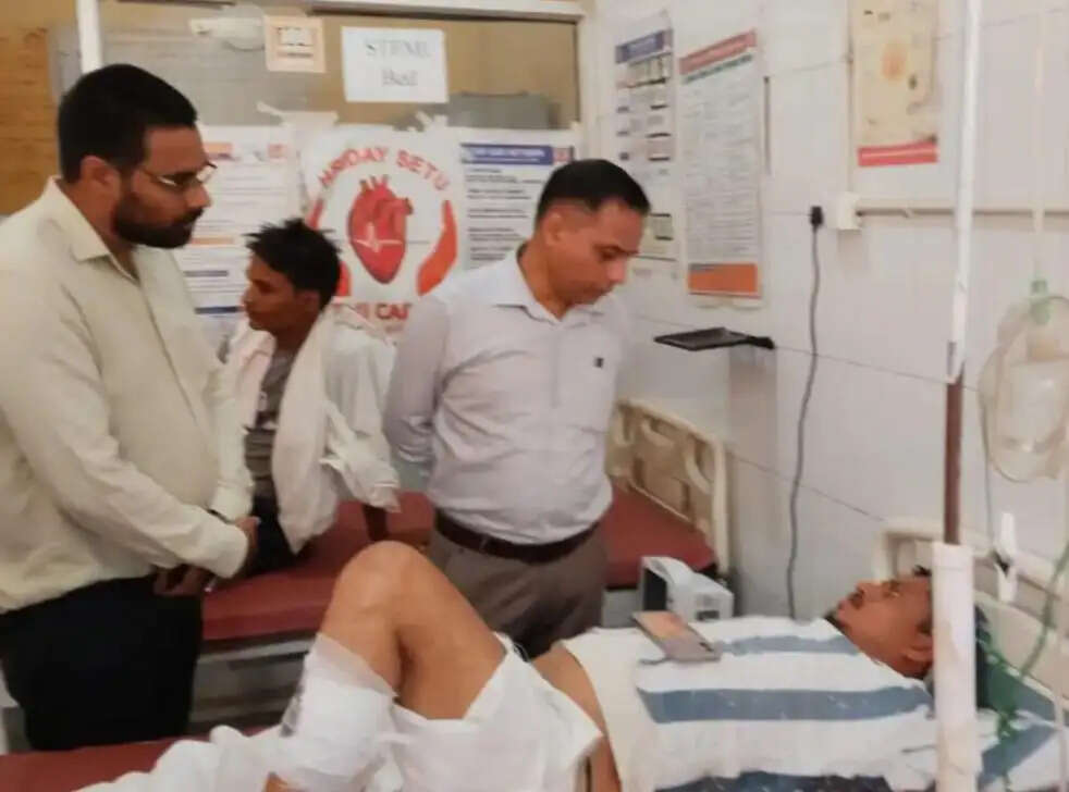 सीएमओ ने सीएचसी का औचक निरीक्षण कर देखी व्यवस्थाएं, दिए निर्देश