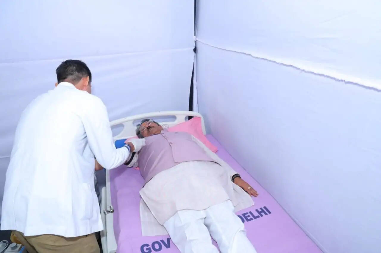 हर्ष मल्होत्रा ने प्रधानमंत्री मोदी के जन्मदिन के अवसर पर किया रक्तदान