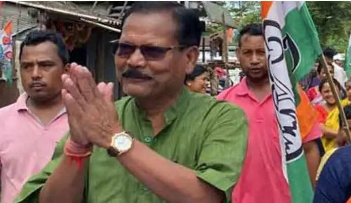 टिकट न मिलने पर तृणमूल नेता खगेश्वर राय का बगावती रुख, 48 घंटे का अल्टीमेटम