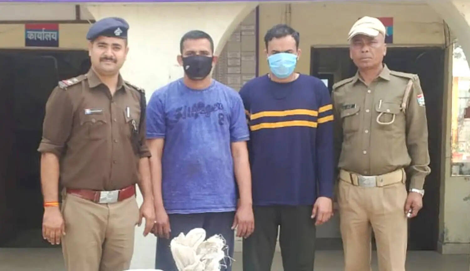 पुलिस की छापेमारी में 220 किलो संदिग्ध मांस बरामद, दो गिरफ्तार