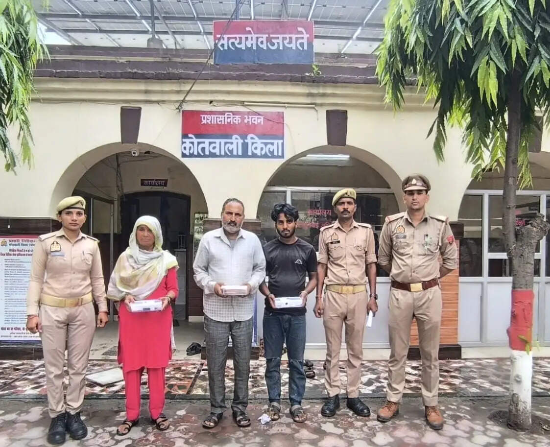 नकली सोने के पैंडल देकर 20 लाख रुपये और जेवर हड़पने वाला गिरोह के तीन बदमाश गिरफ्तार