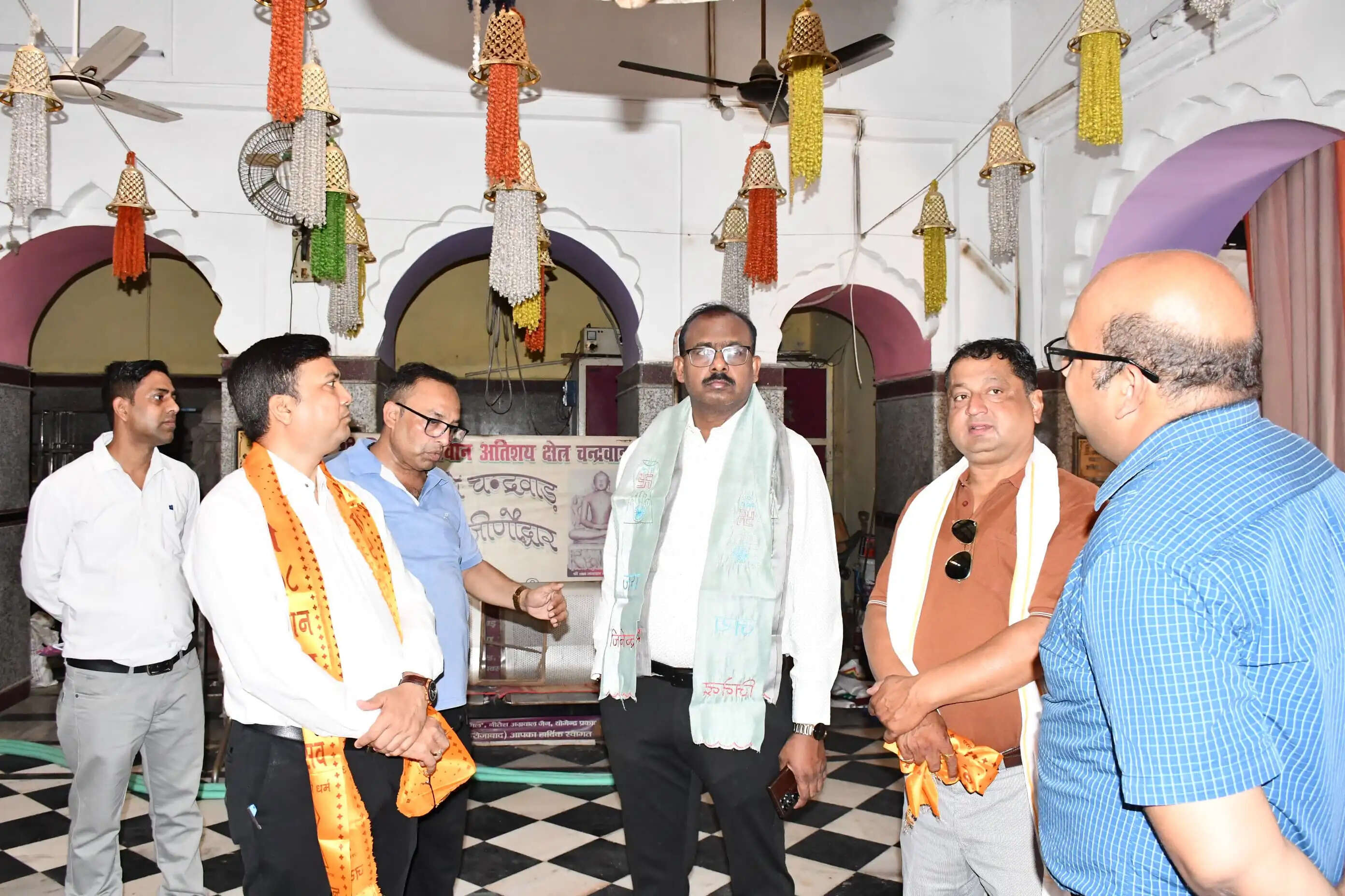 फिरोजाबाद प्रशासन सहेजेगा चंद्रसेन किला और चंद्रवार जैन मंदिर, जिलाधिकारी ने भ्रमण कर दिए निर्देश