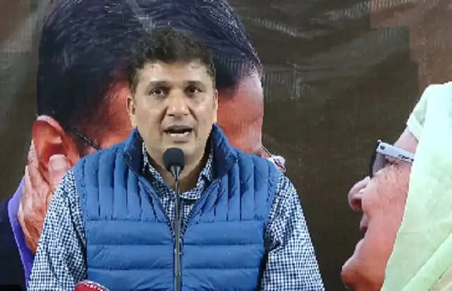 एपीजे स्कूल विवाद और नॉर्थ ईस्ट छात्राओं के मामले पर आआपा का सरकार पर हमला