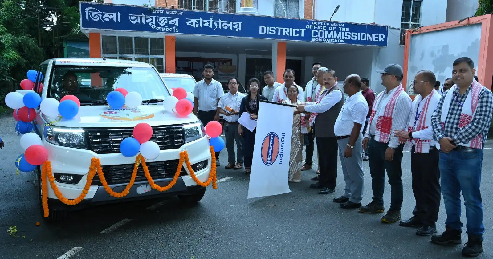 इंडियन ऑयल रिफाइनरी ने बंगाईगांव जिले को ₹102.62 लाख की सीएसआर परियोजनाएं सौंपीं
