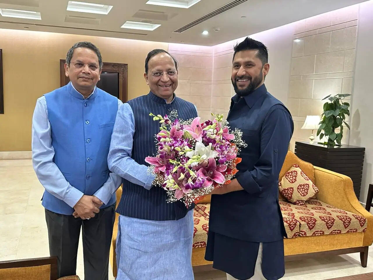 भारत पहुंचने पर रवि लामिछाने का भाजपा नेताओं ने किया स्वागत