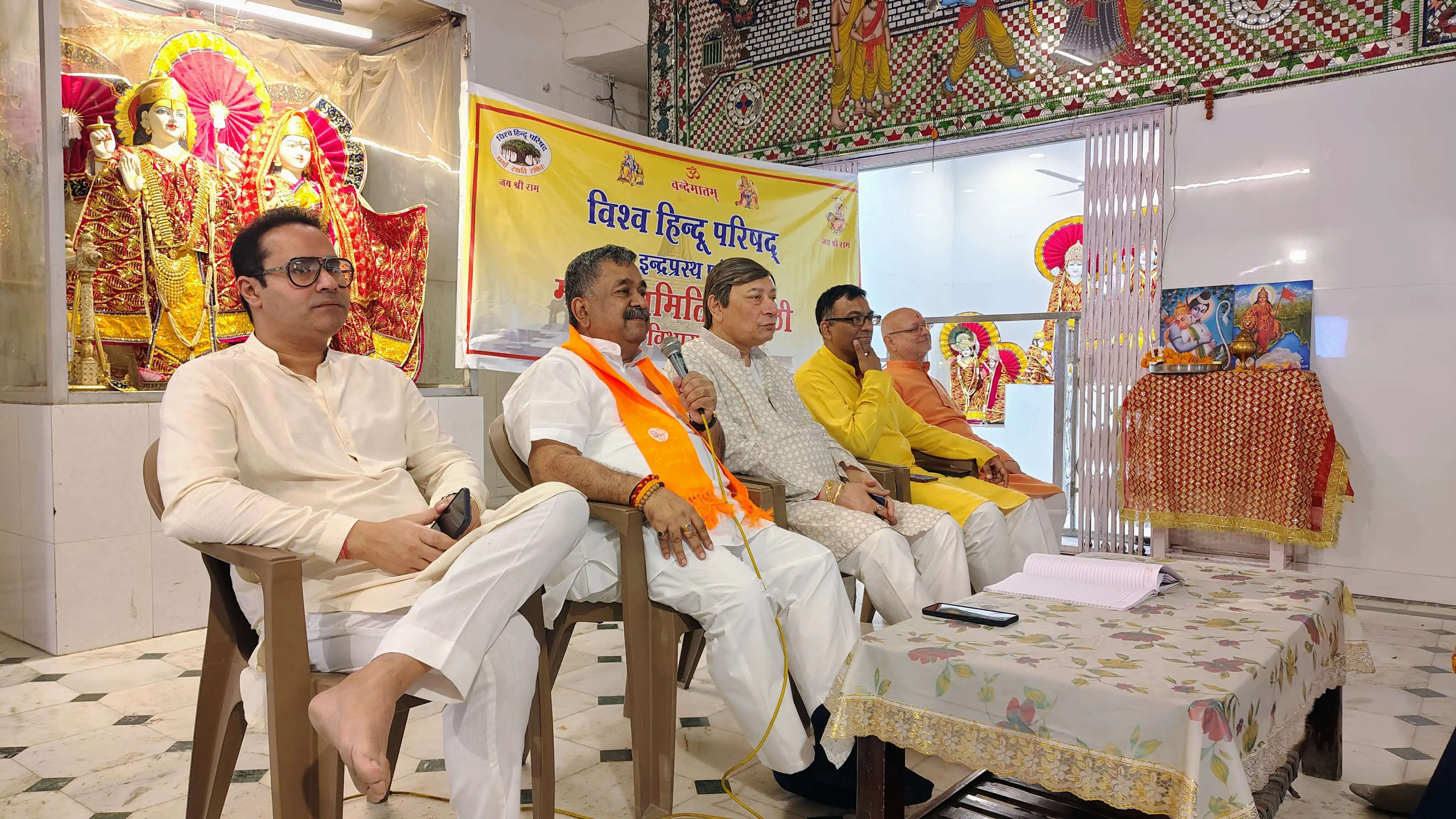 दिल्ली के धार्मिक स्थलों को समाज सेवा के सशक्त केंद्र बनाए सरकार: विहिप