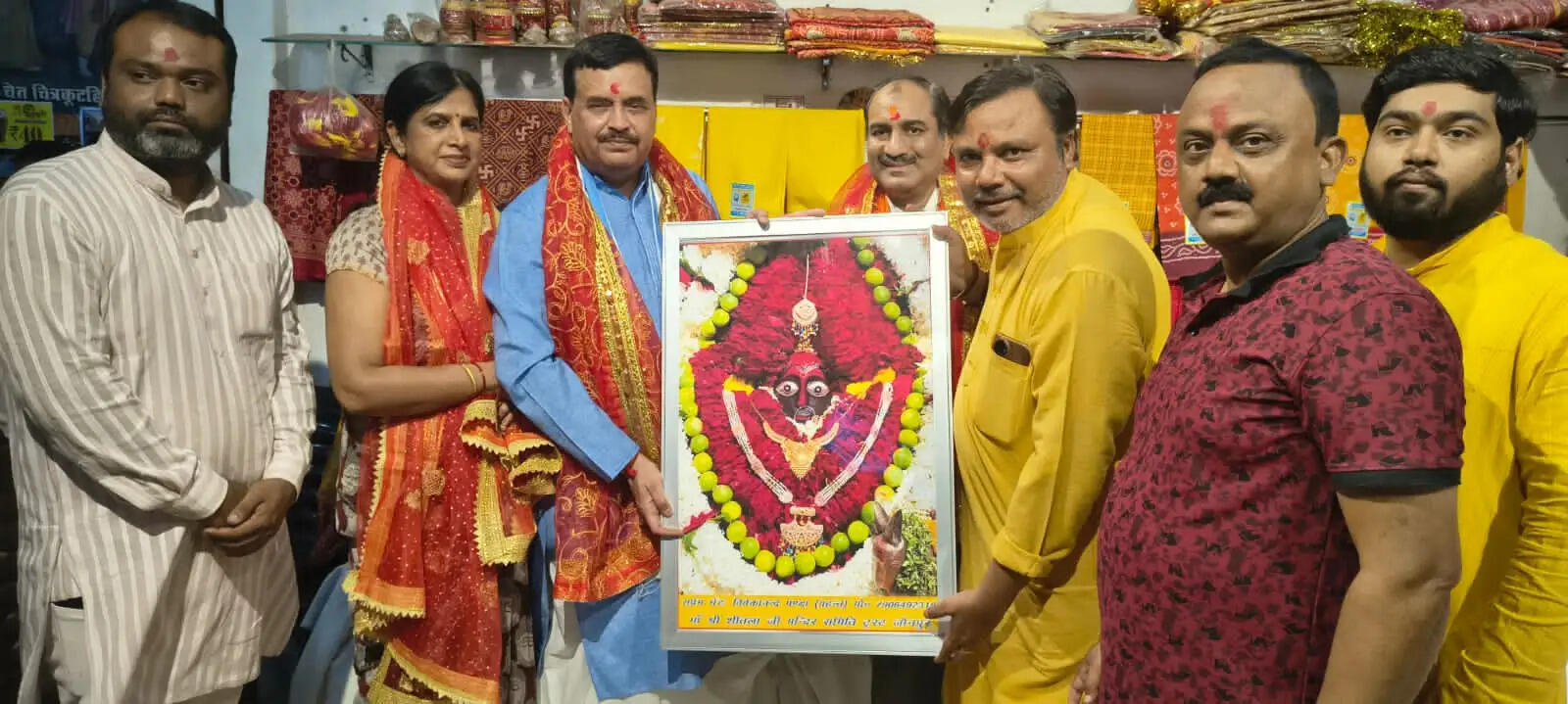 प्रशासनिक जज नीरज तिवारी ने माता शीतला चौकियां धाम में किया दर्शन-पूजन, ट्रस्ट ने किया भव्य स्वागत