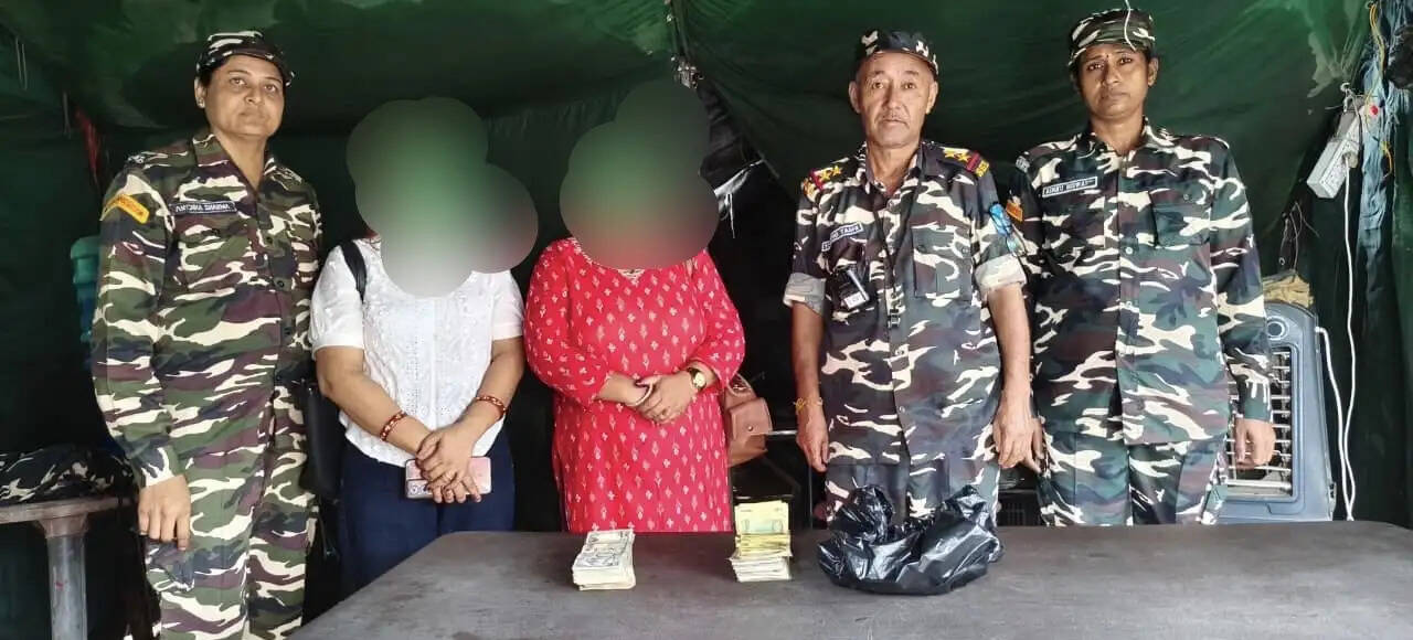 एसएसबी ने 2.77 लाख नेपाली करेंसी के साथ दो महिला को किया गिरफ्तार