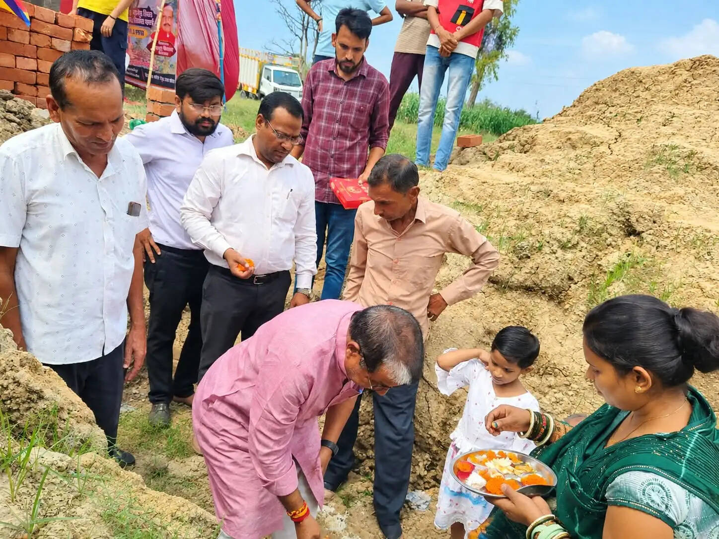 विधायक ने किया बौद्ध विहार राजेपुर का भूमि पूजन