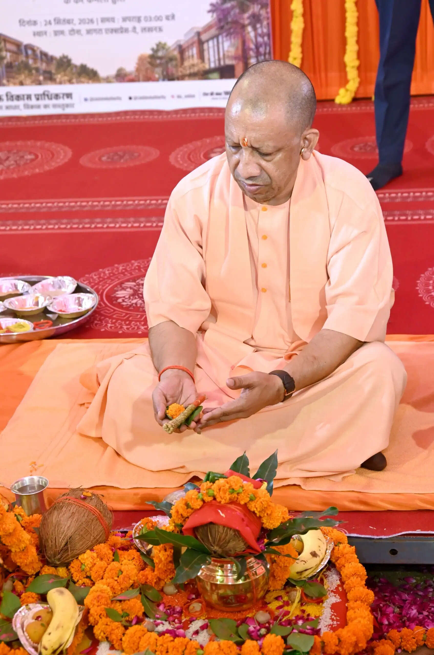 मुख्यमंत्री योगी ने एलडीए की वरुण विहार व नैमिष नगर योजनाओं का किया भूमिपूजन, लखनऊ में दस लाख लोगों को मिलेगा अपना घर